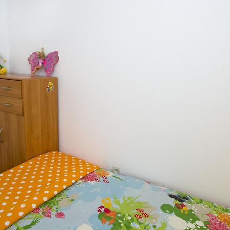 Apartments By The Sea Brela, Makarska - 11821 Room photo